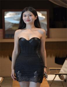 《黑疯婆子的葬礼》