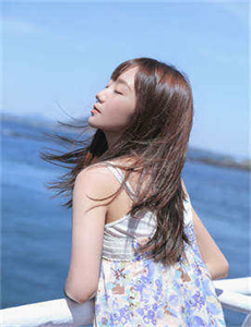 《曰本道人妻丰满AV久久》