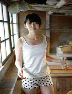 《日小骚B少妇真舒服》