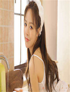 《放荡的女老板bd》
