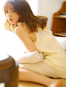 《女生把筷子放屁眼里不能掉视频》
